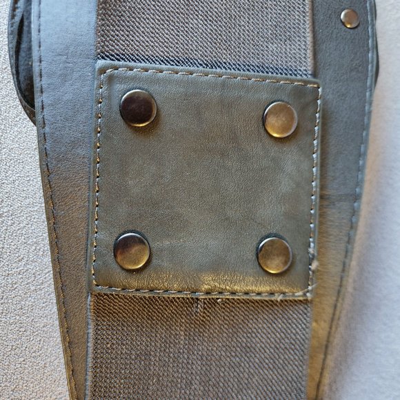 NWOT Hand-made unique gray leather wide belt with large Rose flower SZ M/L - Picture 5 of 6